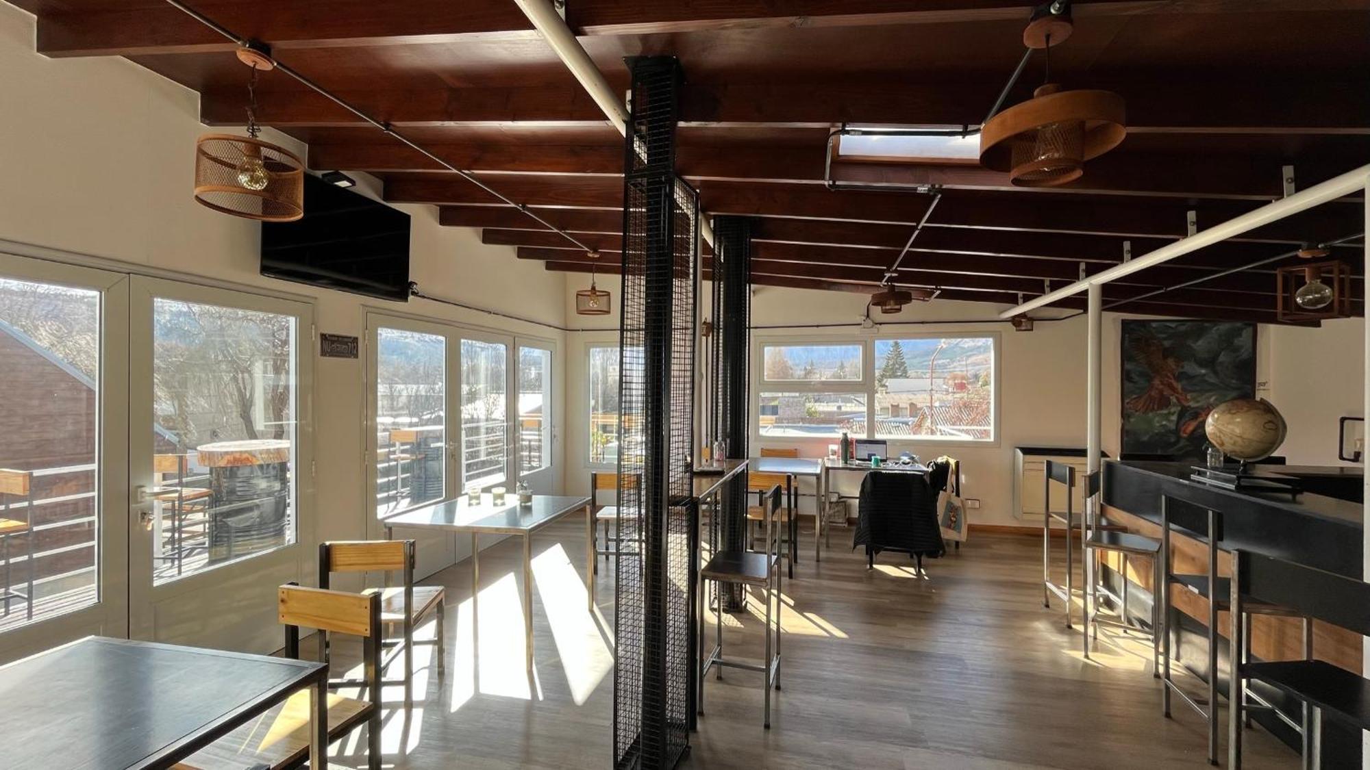 Dormis Aca Otel Esquel Dış mekan fotoğraf